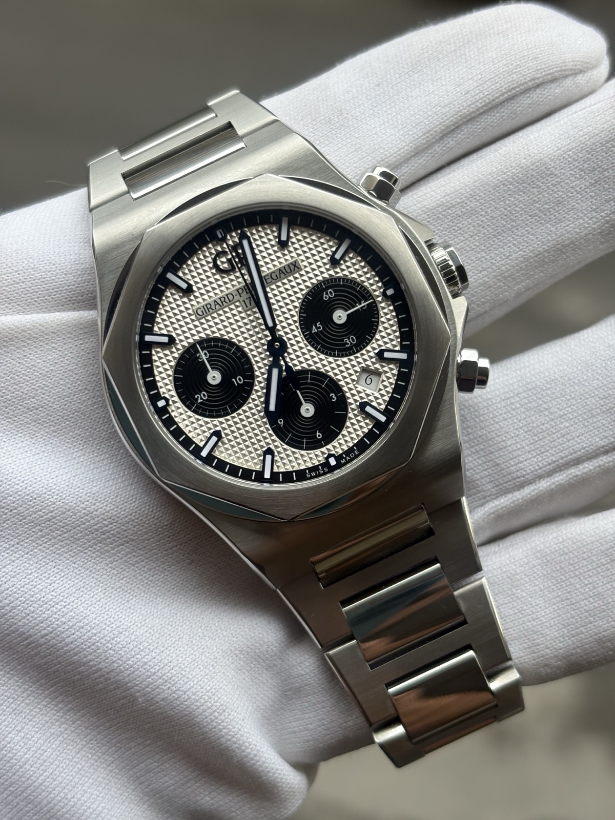 Girard Perregaux Laureato