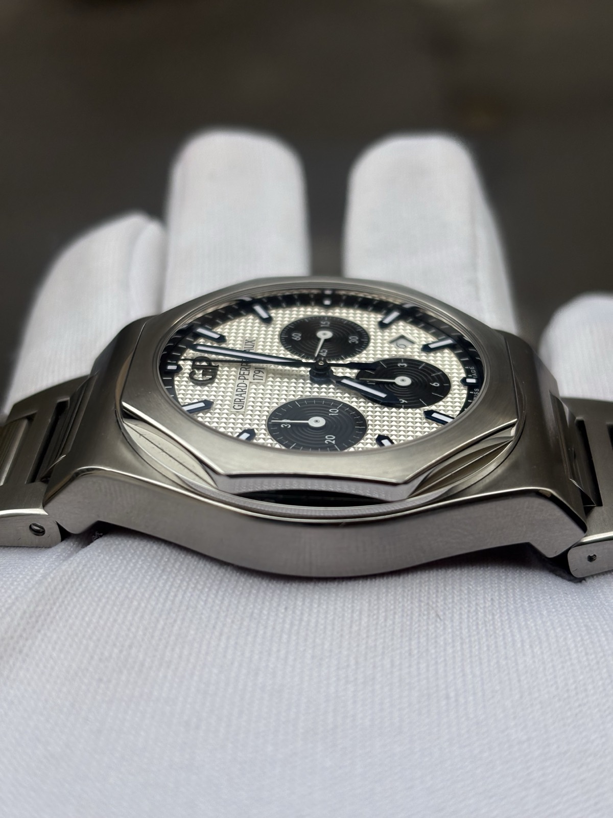 Girard Perregaux Laureato, photo 3